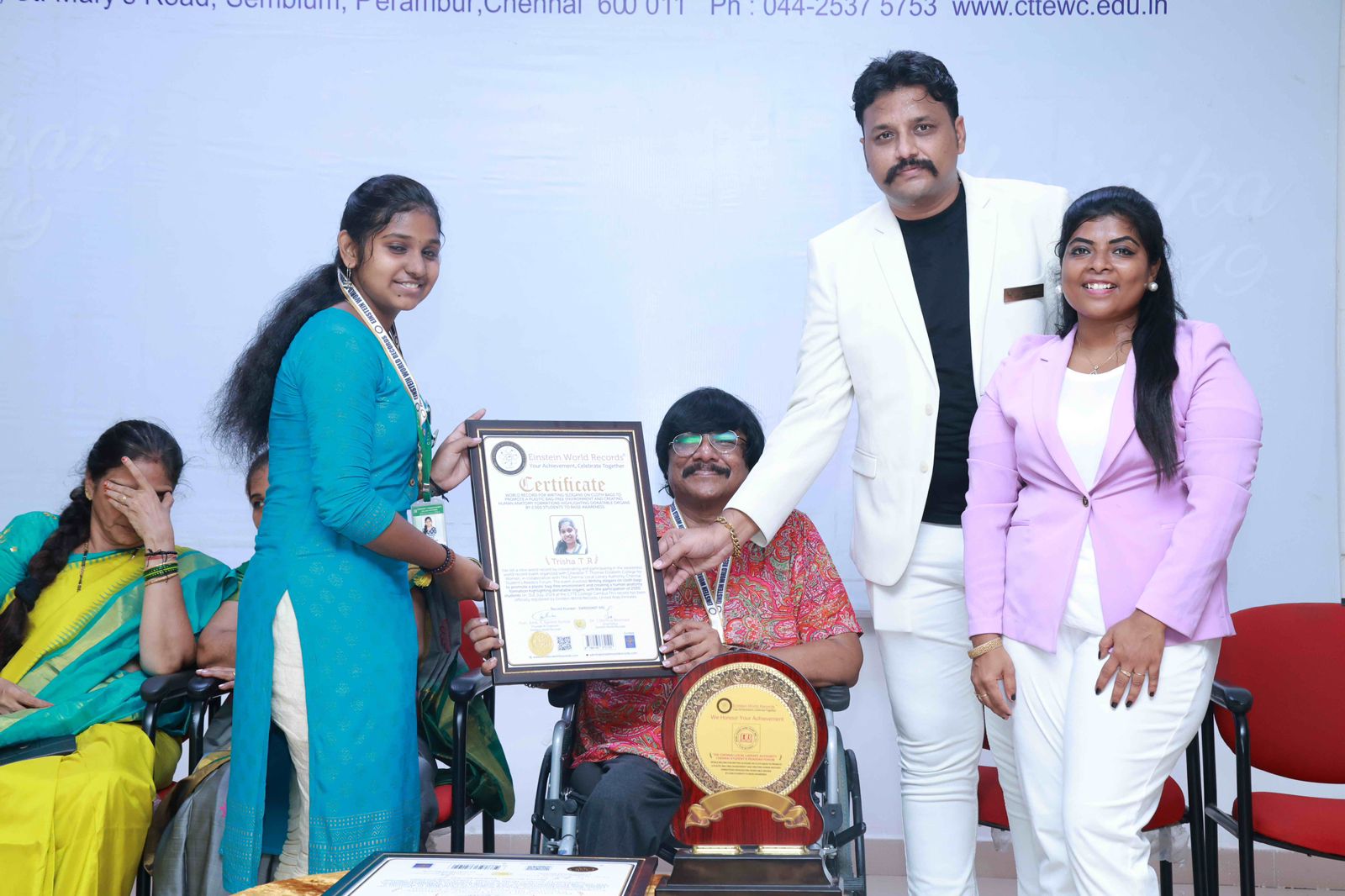 WORLD RECORD FOR WRITING SLOGANS ON CLOTH BAGS TO PROMOTE A PLASTIC BAG-FREE ENVIRONMENT AND CREATING HUMAN ANATOMY FORMATIONS HIGHLIGHTING DONATABLE ORGANS BY 2,500 STUDENTS TO RAISE AWARENESS